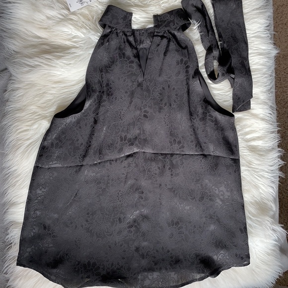 Express Top - Picture 4 of 8